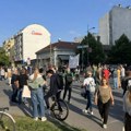 FOTO, VIDEO Održana blokada 30 raskrsnica u Novom Sadu: Traže se izbori za mesne zajednice