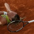 Smeštaj, sponzori: Maja više neće morati da “moli okolo”