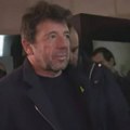 "Ispituju ga zbog 13 žrtava": Poznati pevač priveden zbog prijava za silovanje, oglasili se advokati (Video)