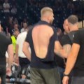 VIDEO: Tuča grobara na tribinama „Arene“ pred start finala
