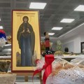 Vučić nije odustao od krsne slave ni u najtežim danima po stranku i Srbiju