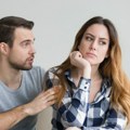 Razotkrijte ga: 10 skrivenih znakova da vas muškarac laže