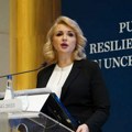 Ministarka Kisić u Bečeju posetila desetočlanu porodicu Lazić