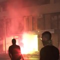 U Zemunu polupano sedište SRS, u Valjevu pirotehnika na sedište SNS (Blog)