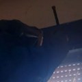 Najjeziviji snimak iz kuće u Srbiji: Vladica izlupao deo zida, usledio horor! Izletelo ih desetine, opasni su!