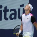 „Novi Novak“ u suzama odveden sa terena – teške scene u Švedskoj