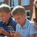 Studija: Korišćenje pametnih telefona pre 13. godine povezano s različitim poremećajima