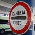 Bez zadržavanja na graničnim prelazima i naplatnim stanicama, mokri kolovozi otežavaju vožnju