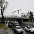 Deo partizanske ulice zatvoren za saobraćaj Probno opterećenje nadvožnjaka brze pruge