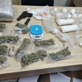 Uhapšen narko diler iz Kostolca Pronađena veća količina narkotika i pištolj sa punim okvirom! (foto)