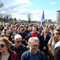 Protest u Novom Sadu protiv izgradnje crkve u blizini Štranda