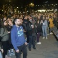 Studentima se nudi novac za napad na policiju