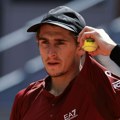 Izbacio Đokovića, ne i Drejpera: Arnaldi završio „bajku“ u Madridu
