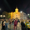 Studenti će blokirati zgradu suda u Nišu celu noć: Postavljene barikade, traže da se puste aktivisti u Novom Sadu…