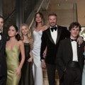 Ove tajne znakove razdora u porodici Bekam niko nije primetio: Naizgled bezazlena fotografija otkrila mnogo više nego što se…