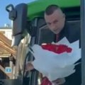 Kako se samo ovoga setio Evo kako se dolazi na maturu (VIDEO)