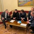 Trump vrši pritisak na Evropu zbog ruske nafte, dok koalicija finalizira plan za sigurnosne snage u Ukrajini