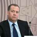 Medvedev upozorio: Amerika prekrila ceo svet biološkim laboratorijama