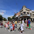 Karnevalska povorka ulepšala proslavu Đurđevdana, održan i „Sabor šumadijske pesme“ (FOTO)