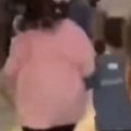 Ljudi izbezumljeni beže po tržnom centru! Stravične scene iz Katara tokom napada Irana! (video)