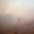 Požar kod Orensea u španskoj Galiciji i dalje aktivan, u gašenju pomažu avioni i helikopteri