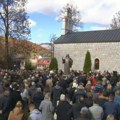 Otkriven spomenik mitropolitu Amfilohiju u Kolašinu
