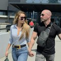 Tea Tairović u uskim farmerkama, a muž puca od mišića: Uslikali smo poznati par na aerodromu, a pevačica jedva priča: Sačekala…