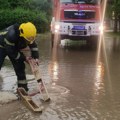 Zbog poplava vanredne situacije u još četiri opštine: Vatrogasci-spasioci na terenu širom Srbije
