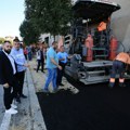 Iz gradskog budžeta izdvojeno 3.8 miliona dinara za rekonstrukciju trotoara u ulici Dragoslava Srejovića
