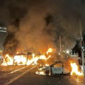 Nasilje na ulicama dablina: Demonstranti napali policajce, zapalili automobil i autobus: "Huliganska desničarska frakcija…