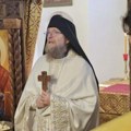 Kosmetski Srbi jaki kao vinova loza: Velikaj Hoča, nekadašnji metoh manastira Hilandar, liturgijom i orezivanjem čokota…
