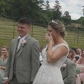 Krava banula na venčanje i imala je šta da „izjavi“ (VIDEO)