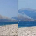 (Video) Požar u omiljenom srpskom letovalištu! Vatra se munjevito širi, stigli i helikopteri