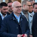 Miloš Vučević o sramnom incidentu u Kuli: "30 fanatika pištalo ispred crkve dok je vladika držao liturgiju! Kukavički…