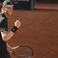 Italijanski teniser Janik Siner plasirao se u osminu finala mastersa u Rimu