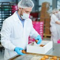 Nova studija otkriva higijenske rizike u praksi korišćenja, pranja i održavanja radne odeće u prehrambenoj industriji