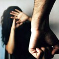 Užas u Lazarevcu: Pretukao ženu koja mu je rodila 3 dece jer mu je našla drogu, mališani sve gledali