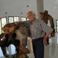Uvek samo napred i po svaku cenu: Filmska životna priča trebinjskog vajara Milivoja Bokića (92), koji je prošao šest logora u…