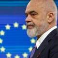 Rama najavljuje „digitalne ministre“ u Albaniji