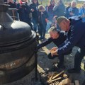 „Rakijada 2025“: Velika zlatna medalja za Radovana Šućurovića iz Šljivovice (VIDEO)
