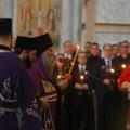 U Novom Sadu liturgija i parastos za stradale u padu nadstrešnice, u Beogradu patrijarh pozvao na mir