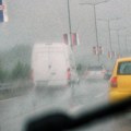 Hitno upozorenje RHMZ: Srbiju večeras pogađaju grad i oluje, a evo kada stiže najgore