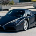 Na prodaju jedini Ferrari Enzo na svetu u mat crnoj boji