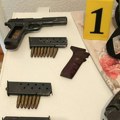 Zaplenjeno oružje: POlicija u Bijeljini pronašla puške, pištolj, municiju... (foto)
