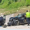 Sudar kod nove varoši, sumnja se da ima stradalih: Vozila potpuno smrskana, vozač ne daje znake života