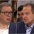 "Ivice, što si izvukao te telefone?" Vučić usred emisije "prozvao" Dačića, usledio urnebesan odgovor: Pitao sam ih da…