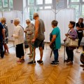 Francuska glasa na parlamentarnim izborima, izlaznost do podne premašila 25 odsto