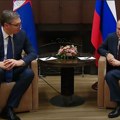 Putin pozvao Vučića da dođe u Moskvu