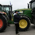 Poljoprivrednici protestovali ispred policijske stanice u Bogatiću