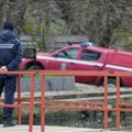 (Foto) Prve slike drame kod Čačka Ronioci pretražuju jezero Međuvršje: Auto sleteo sa puta i potonuo, sumnja se da su unutra…
